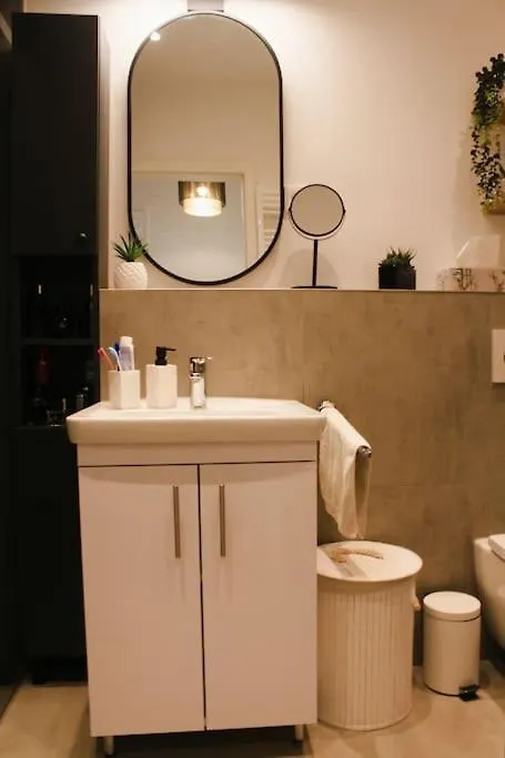Fabulous Apartment With Spacious Garden Zára